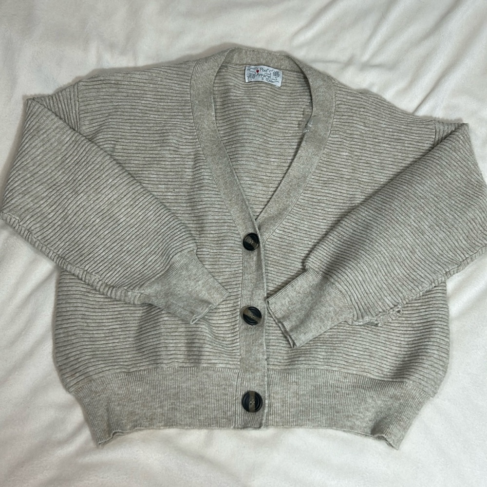 S Cream Cardigan Sweater🤍